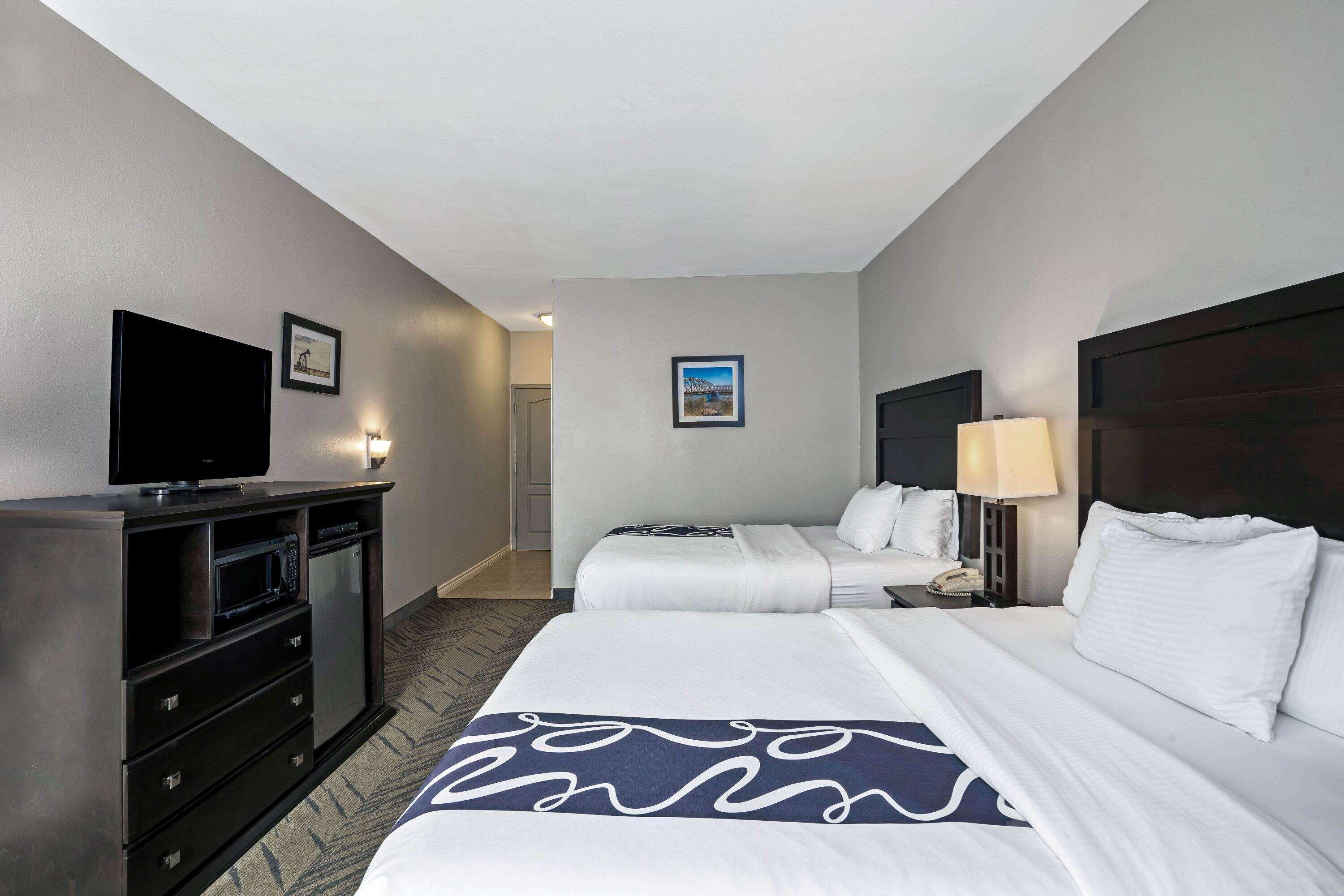 Отель La Quinta By Wyndham Brookshire West Katy Экстерьер фото