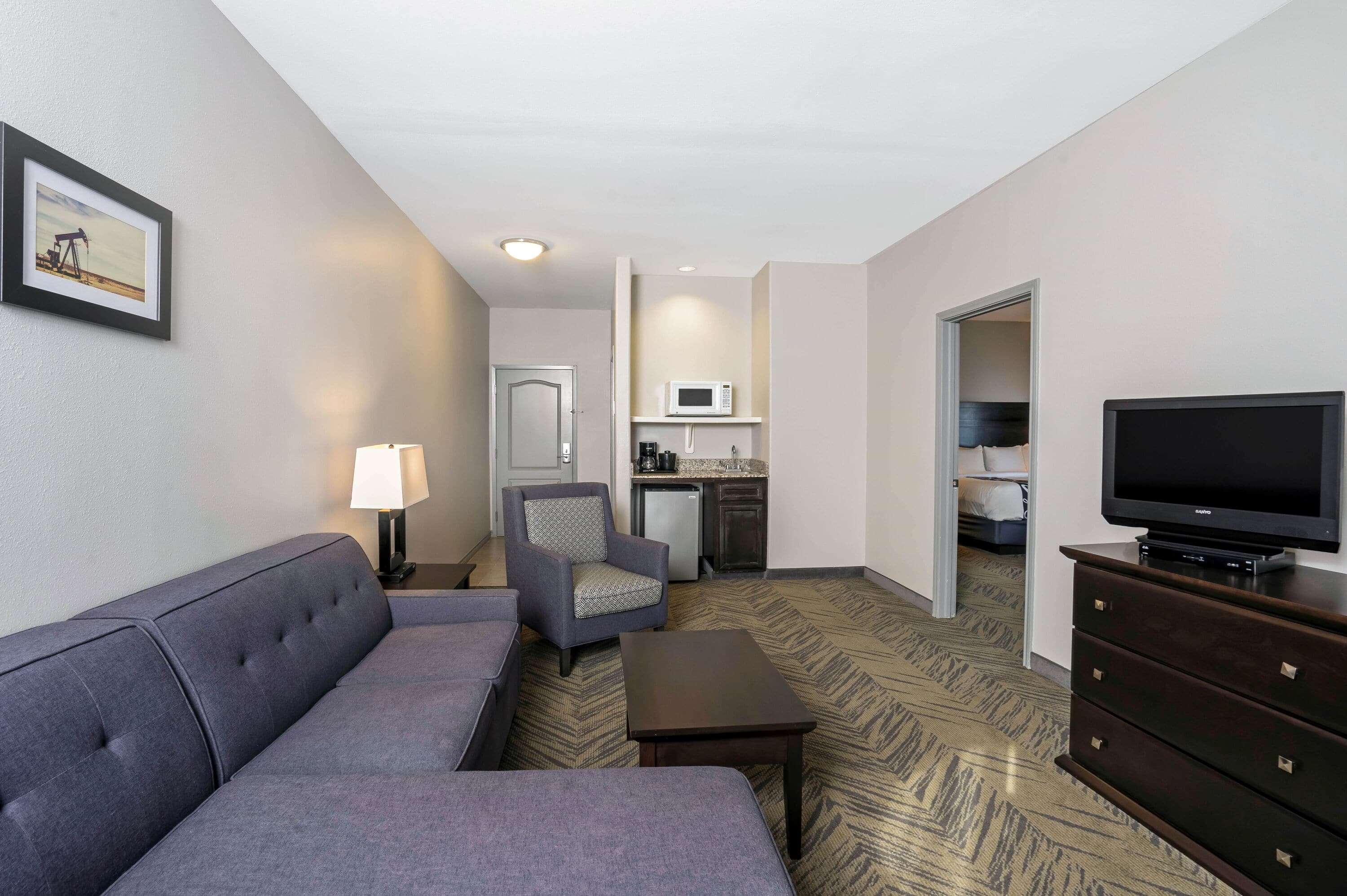 Отель La Quinta By Wyndham Brookshire West Katy Экстерьер фото